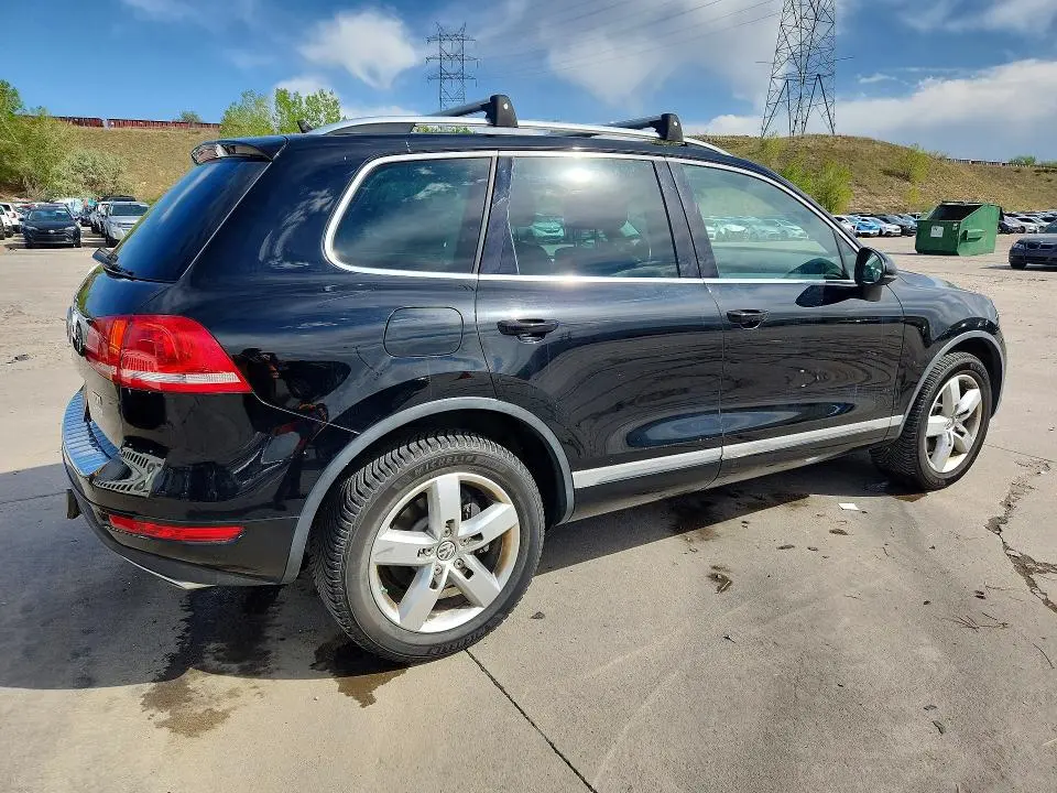 2012 VOLKSWAGEN TOUAREG V6 TDI  