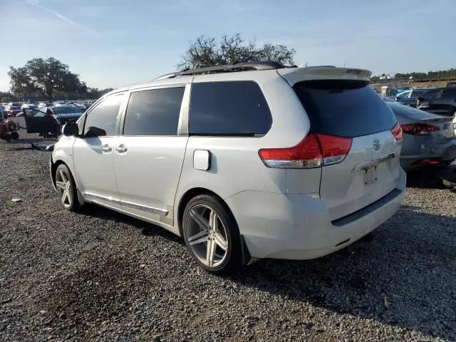 2012 TOYOTA SIENNA XLE  