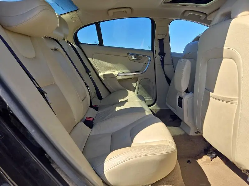2012 VOLVO S60 T5  