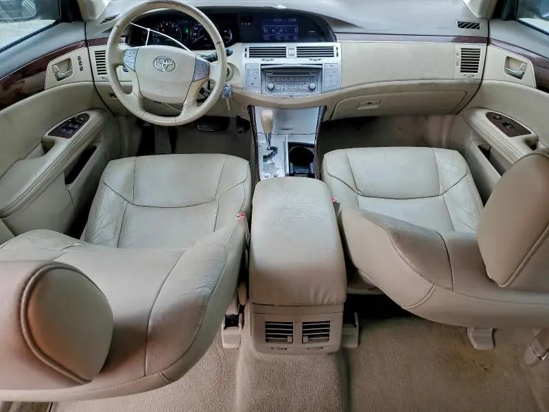 2010 TOYOTA AVALON XL  