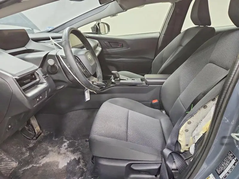 2025 TOYOTA PRIUS LE  