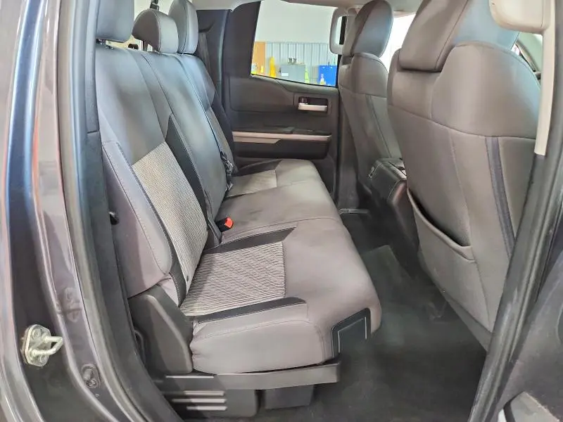 2017 TOYOTA TUNDRA SR5  