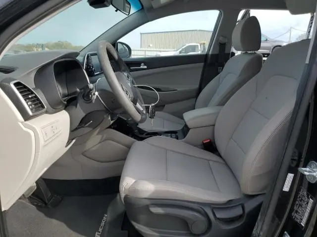 2021 HYUNDAI TUCSON SE  