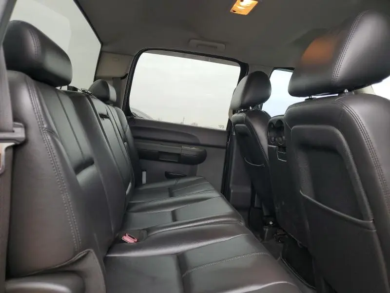 2011 GMC SIERRA K2500 SLE  