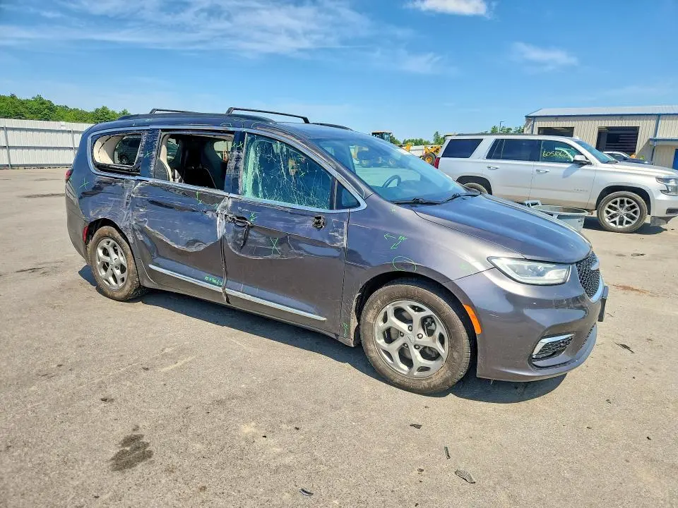 2023 CHRYSLER PACIFICA LIMITED  
