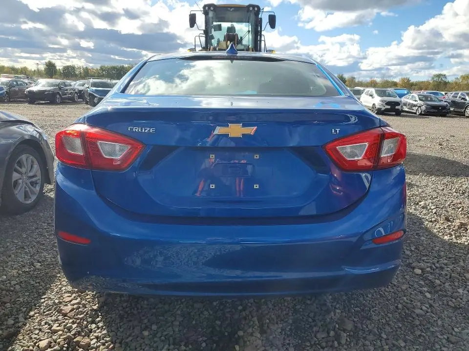 2018 CHEVROLET CRUZE LT  