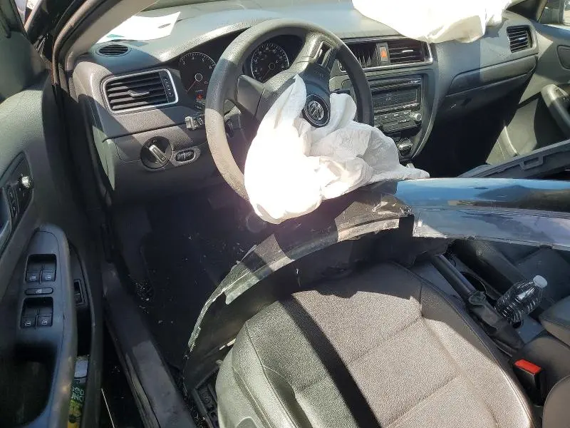2012 VOLKSWAGEN JETTA SE  