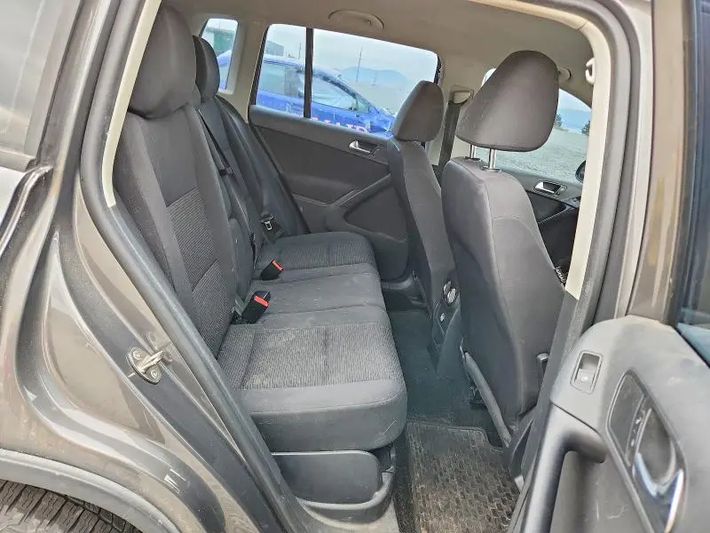 2015 VOLKSWAGEN TIGUAN S  