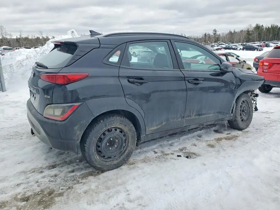 2023 HYUNDAI KONA SE  
