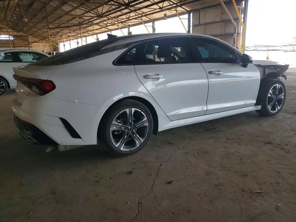 2022 KIA K5 EX  