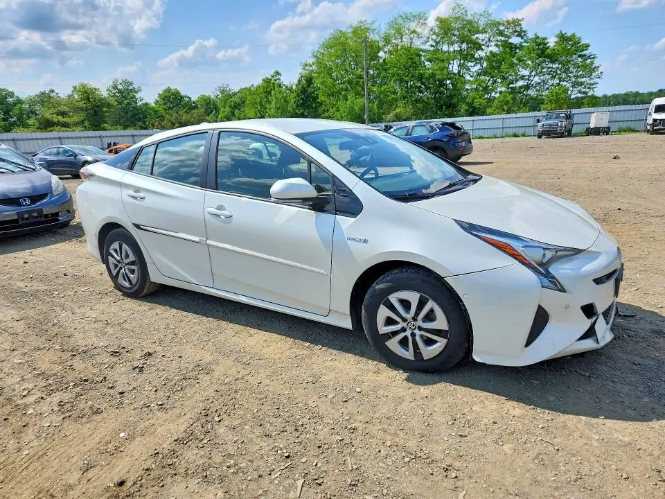 2018 TOYOTA PRIUS THREE  