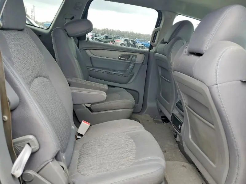 2016 CHEVROLET TRAVERSE LT  