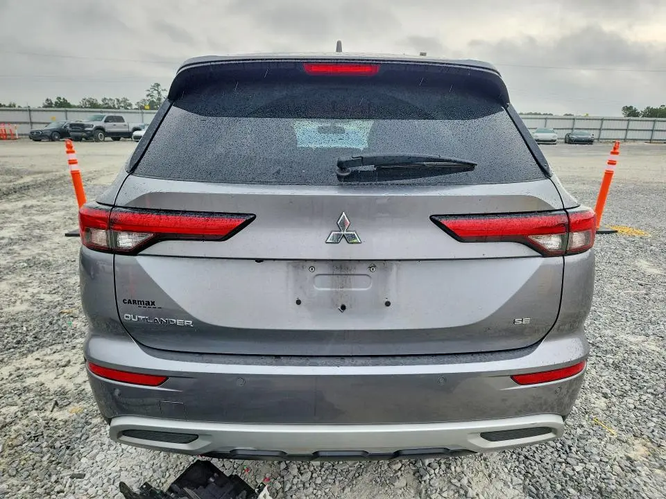 2022 MITSUBISHI OUTLANDER SE  