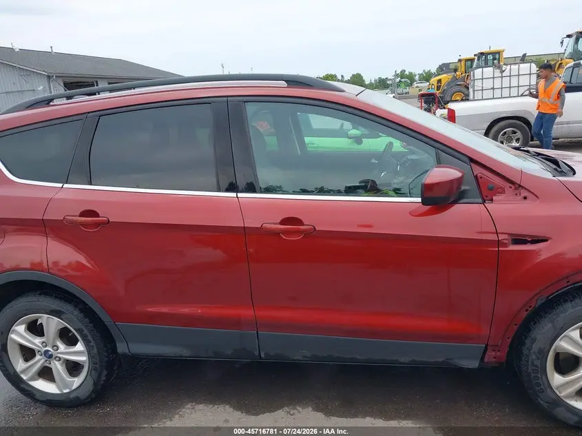 2016 FORD ESCAPE SE