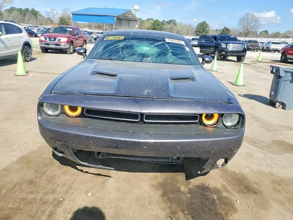 2016 DODGE CHALLENGER SXT  