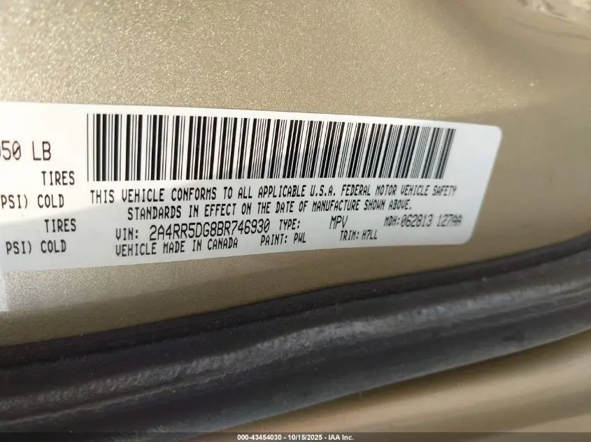 2011 CHRYSLER TOWN & COUNTRY TOURING