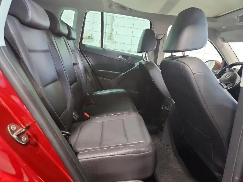 2011 VOLKSWAGEN TIGUAN S  