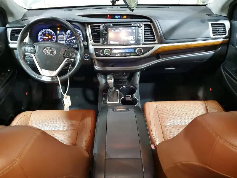 2017 TOYOTA HIGHLANDER LIMITED  