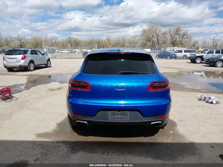 2018 PORSCHE MACAN  