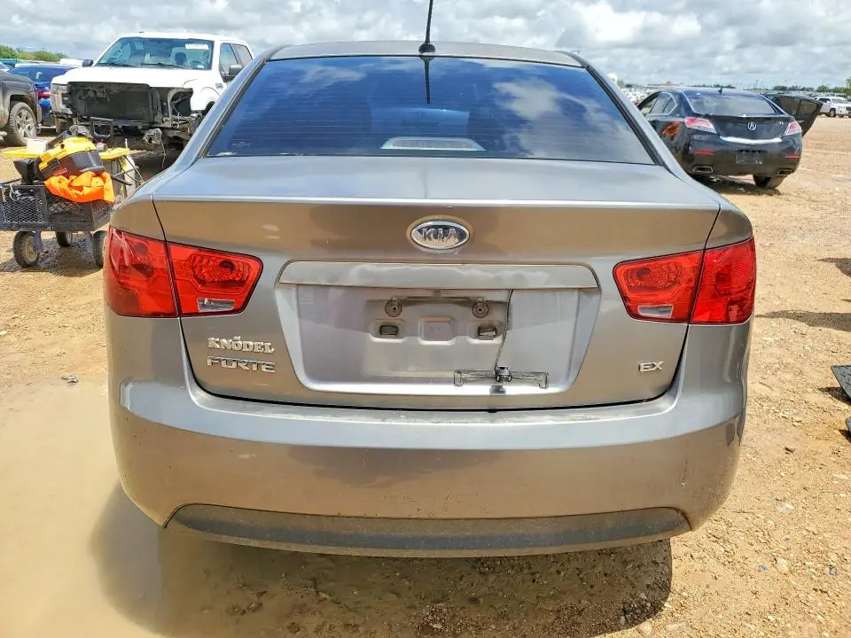 2011 KIA FORTE EX  