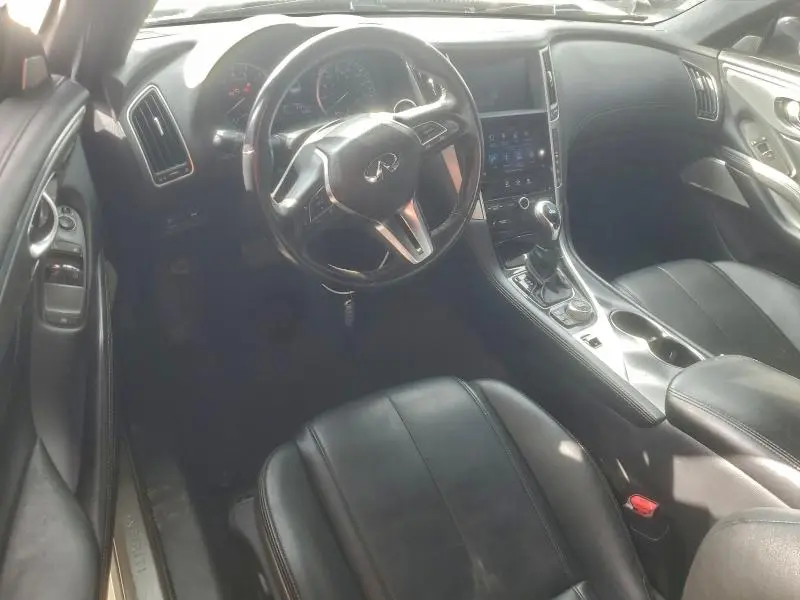 2018 INFINITI Q60 LUXE 300  