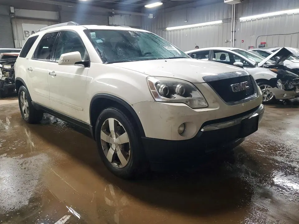 2011 GMC ACADIA SLT-1  