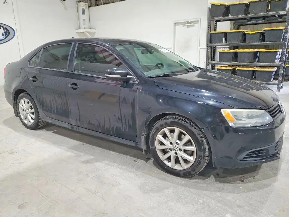 2012 VOLKSWAGEN JETTA SE  