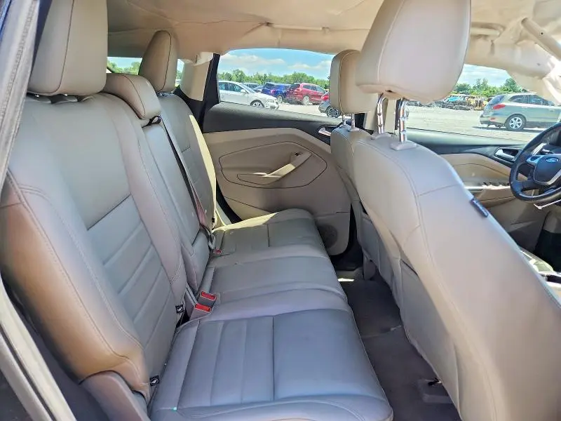 2015 FORD ESCAPE SE  