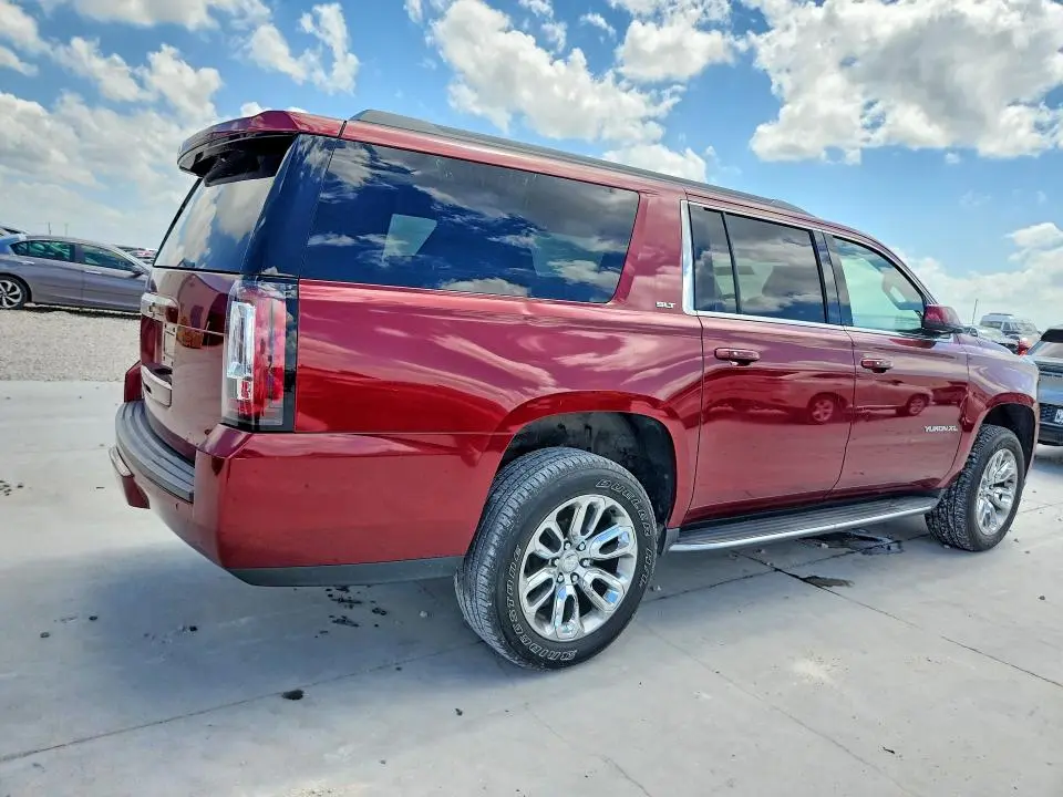 2017 GMC YUKON XL K1500 SLT  