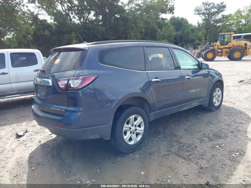 2013 CHEVROLET TRAVERSE LS