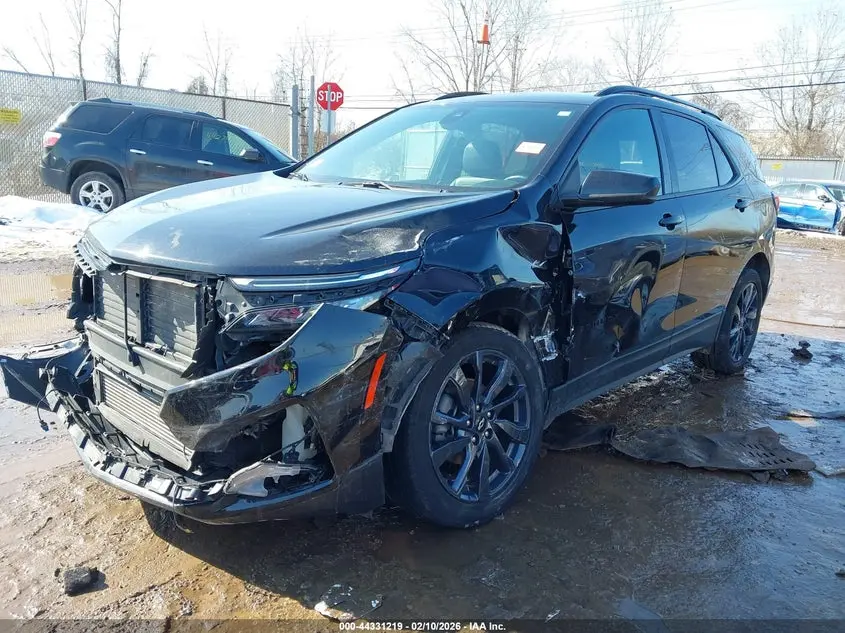 2023 CHEVROLET EQUINOX FWD RS