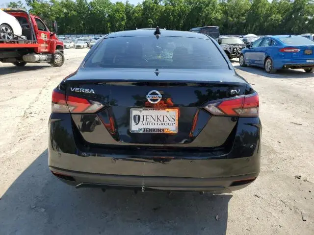 2022 NISSAN VERSA SV  