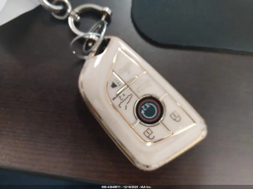 2024 CHEVROLET CORVETTE STINGRAY RWD  2LT