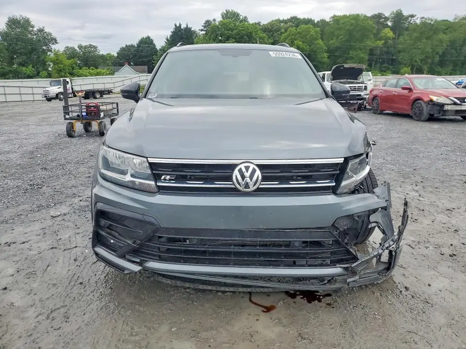 2021 VOLKSWAGEN TIGUAN SE  