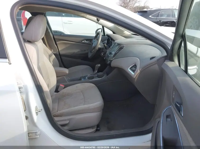 2018 CHEVROLET CRUZE LT AUTO