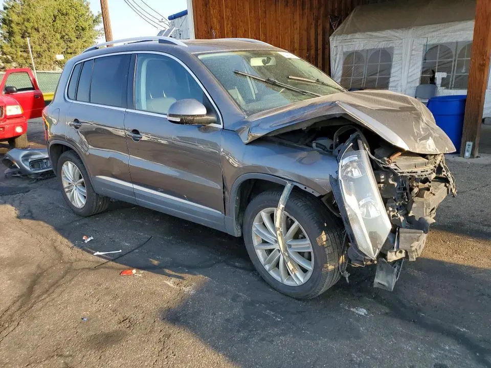2012 VOLKSWAGEN TIGUAN S  
