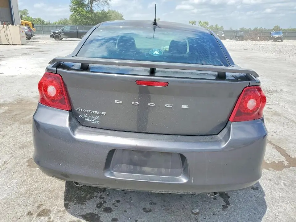 2014 DODGE AVENGER SE  