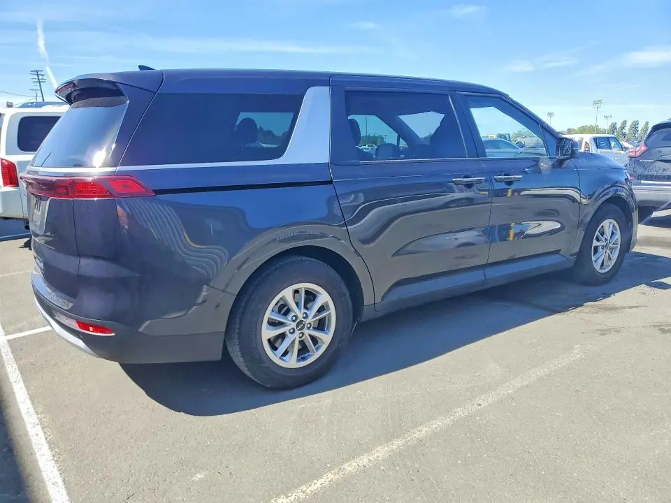 2023 KIA CARNIVAL LX  