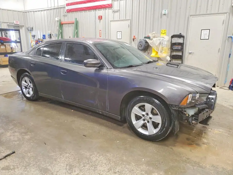 2014 DODGE CHARGER SE  