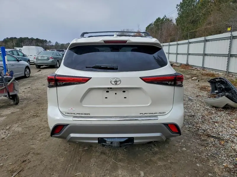 2021 TOYOTA HIGHLANDER PLATINUM  