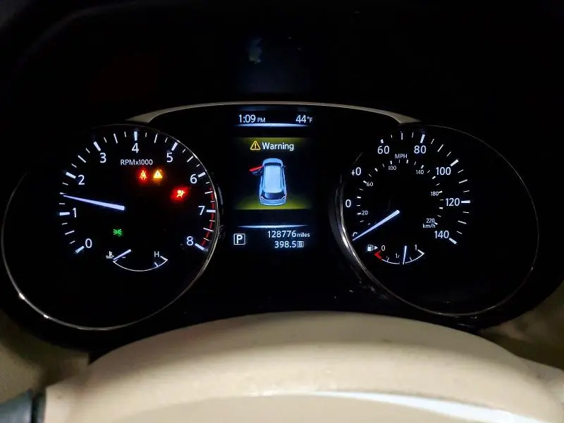 2015 NISSAN ROGUE SV  