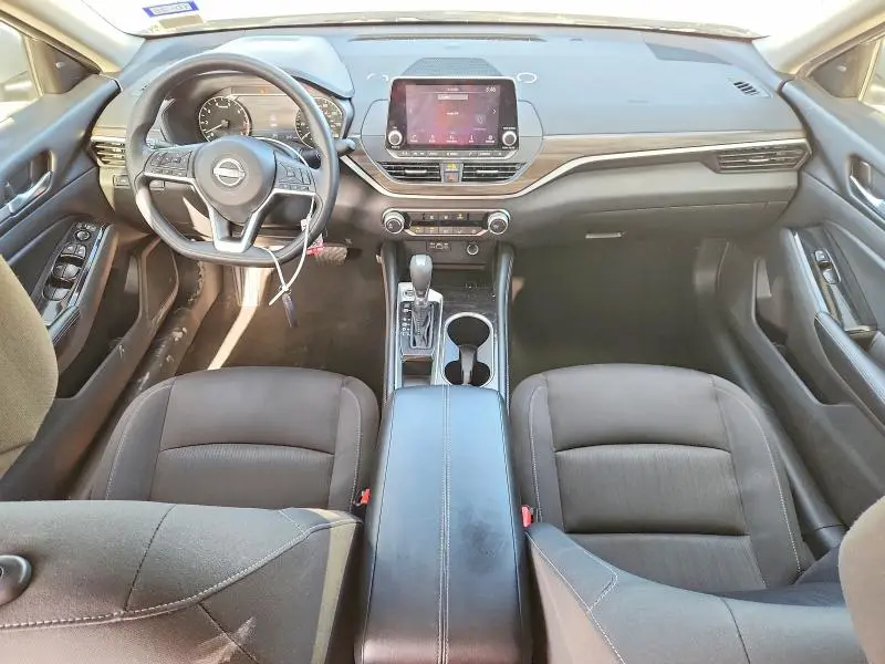 2023 NISSAN ALTIMA SV  