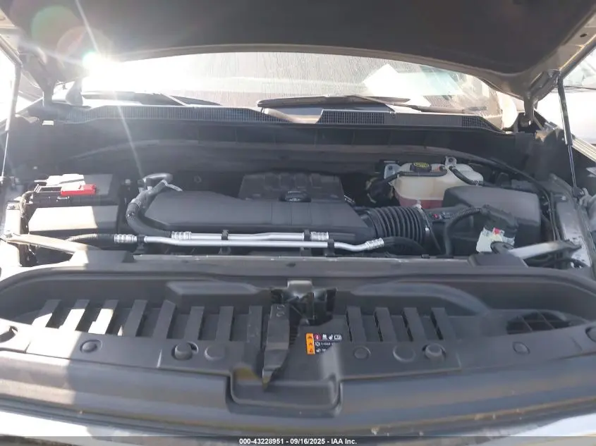 2023 CHEVROLET SILVERADO 1500 4WD  STANDARD BED LT