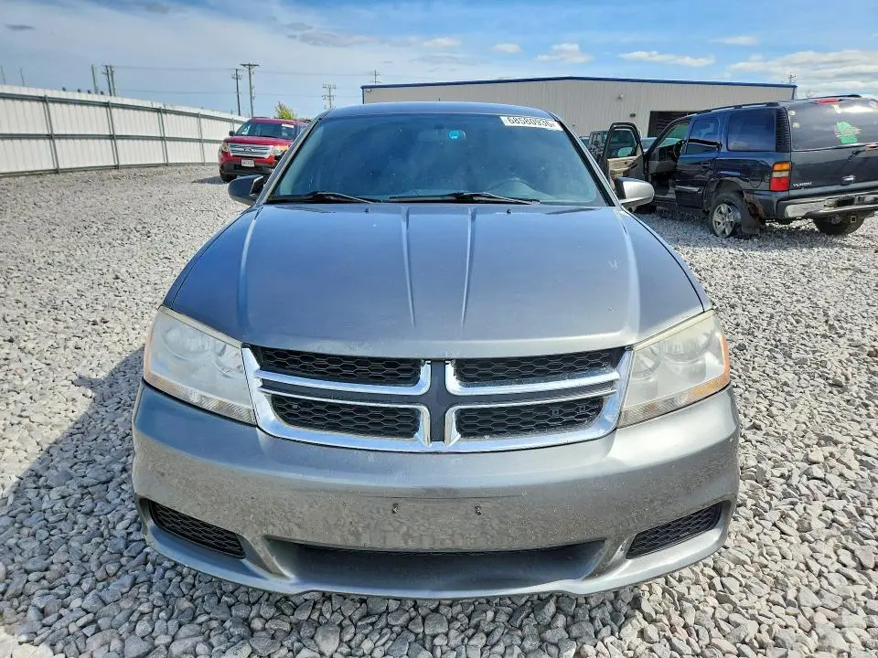 2012 DODGE AVENGER SE  