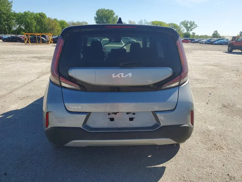 2024 KIA SOUL LX  