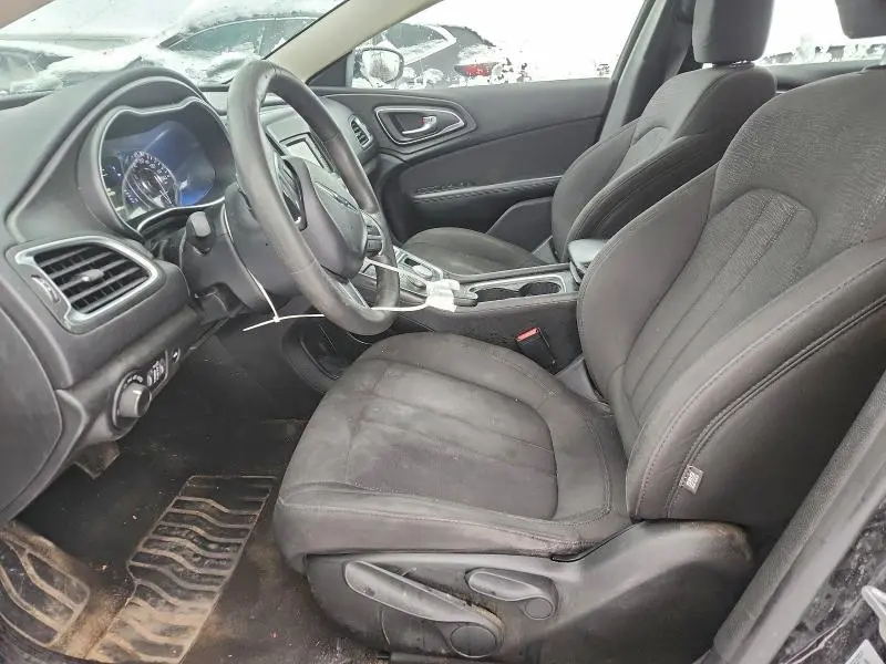 2015 CHRYSLER 200 LX  