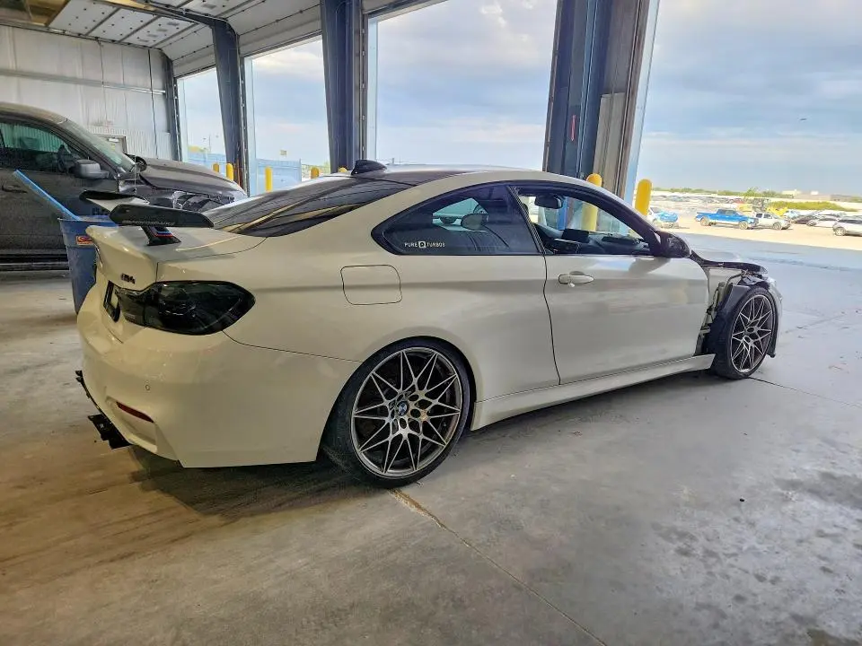 2016 BMW M4   
