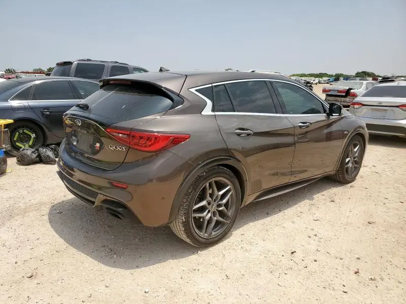 2017 INFINITI QX30 BASE  