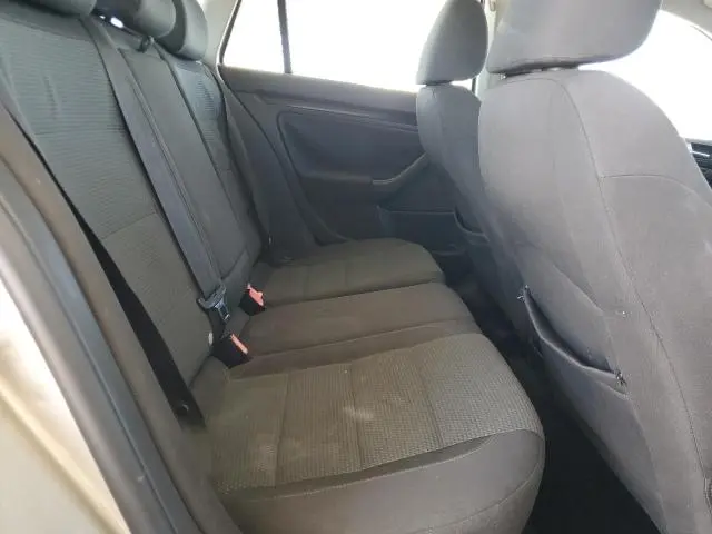 2013 VOLKSWAGEN JETTA S  