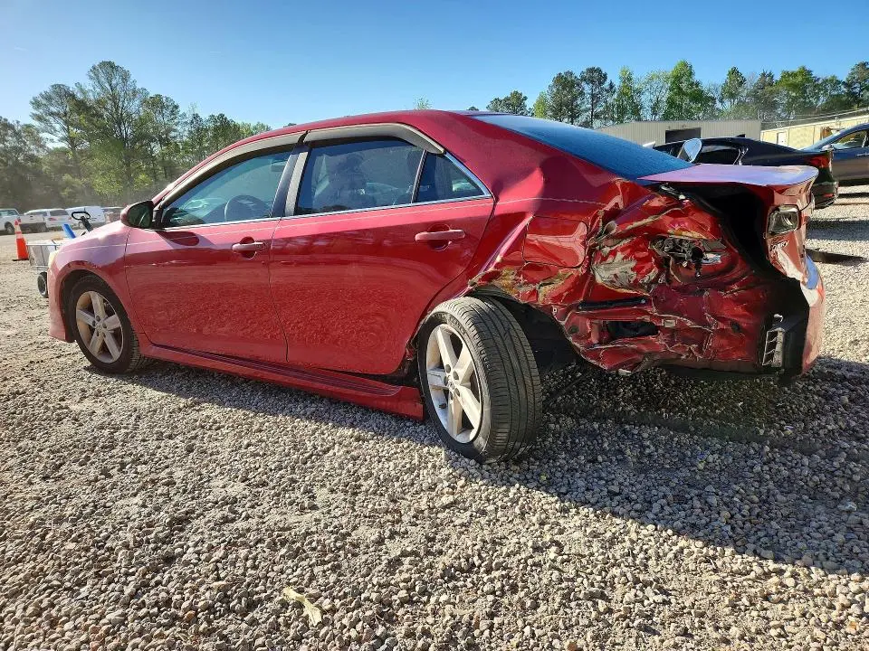 2014 TOYOTA CAMRY SE  